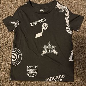 Kids Gray NBA Team Logo XS T-Shirt